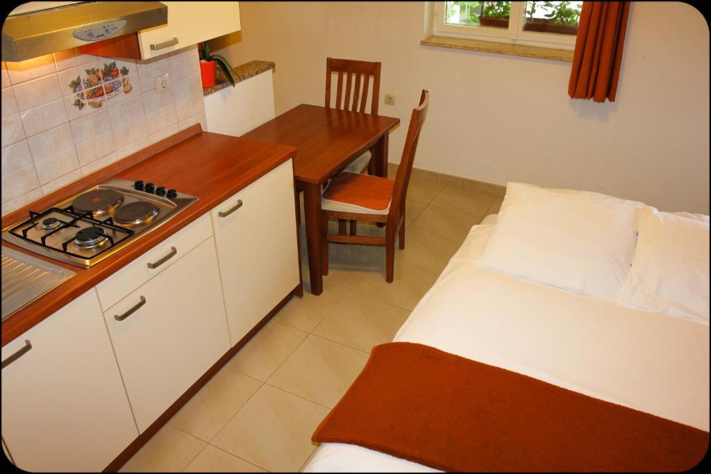 Gargamelo Pension Porec Phòng bức ảnh