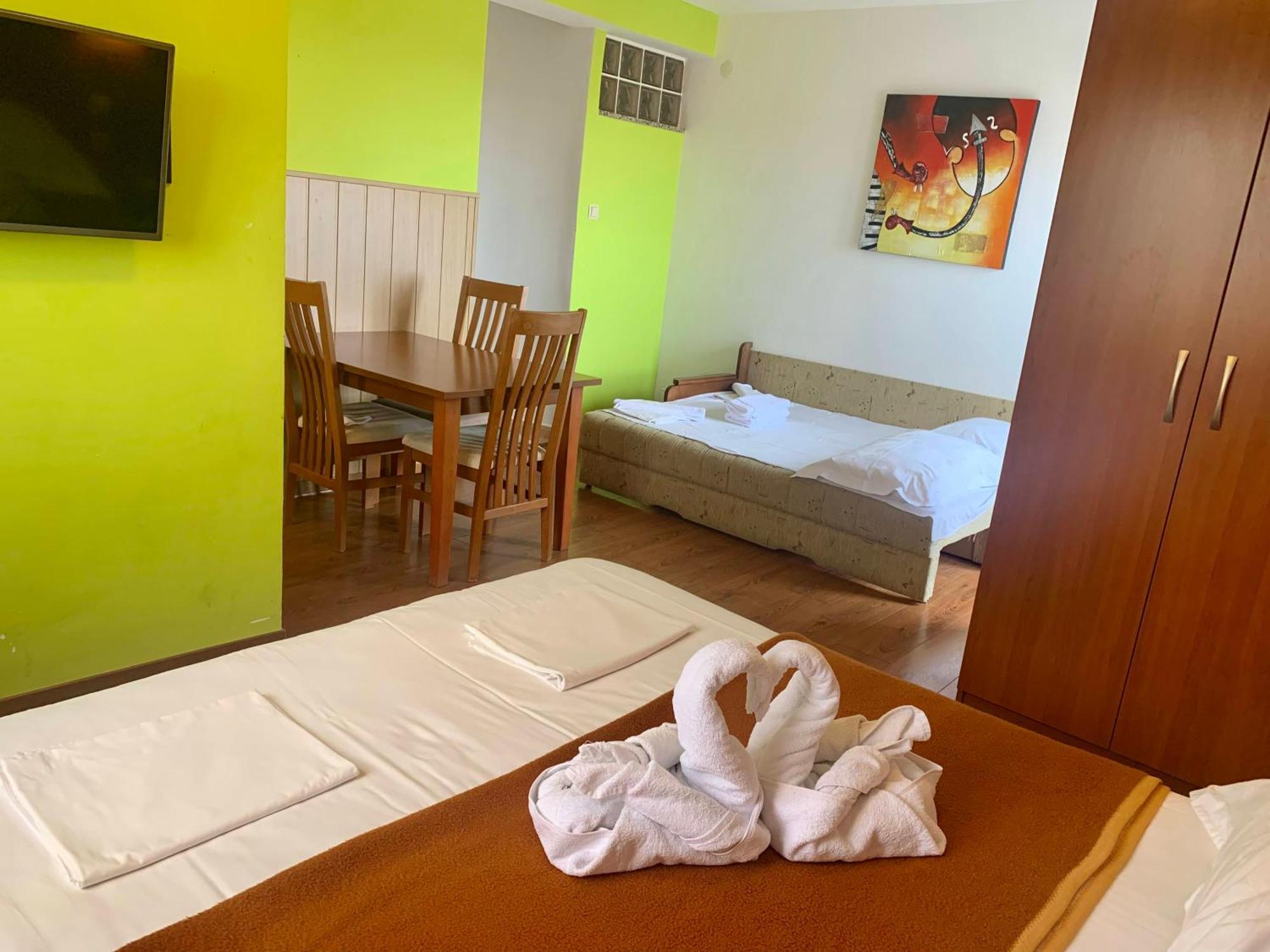 Gargamelo Pension Porec Ngoại thất bức ảnh