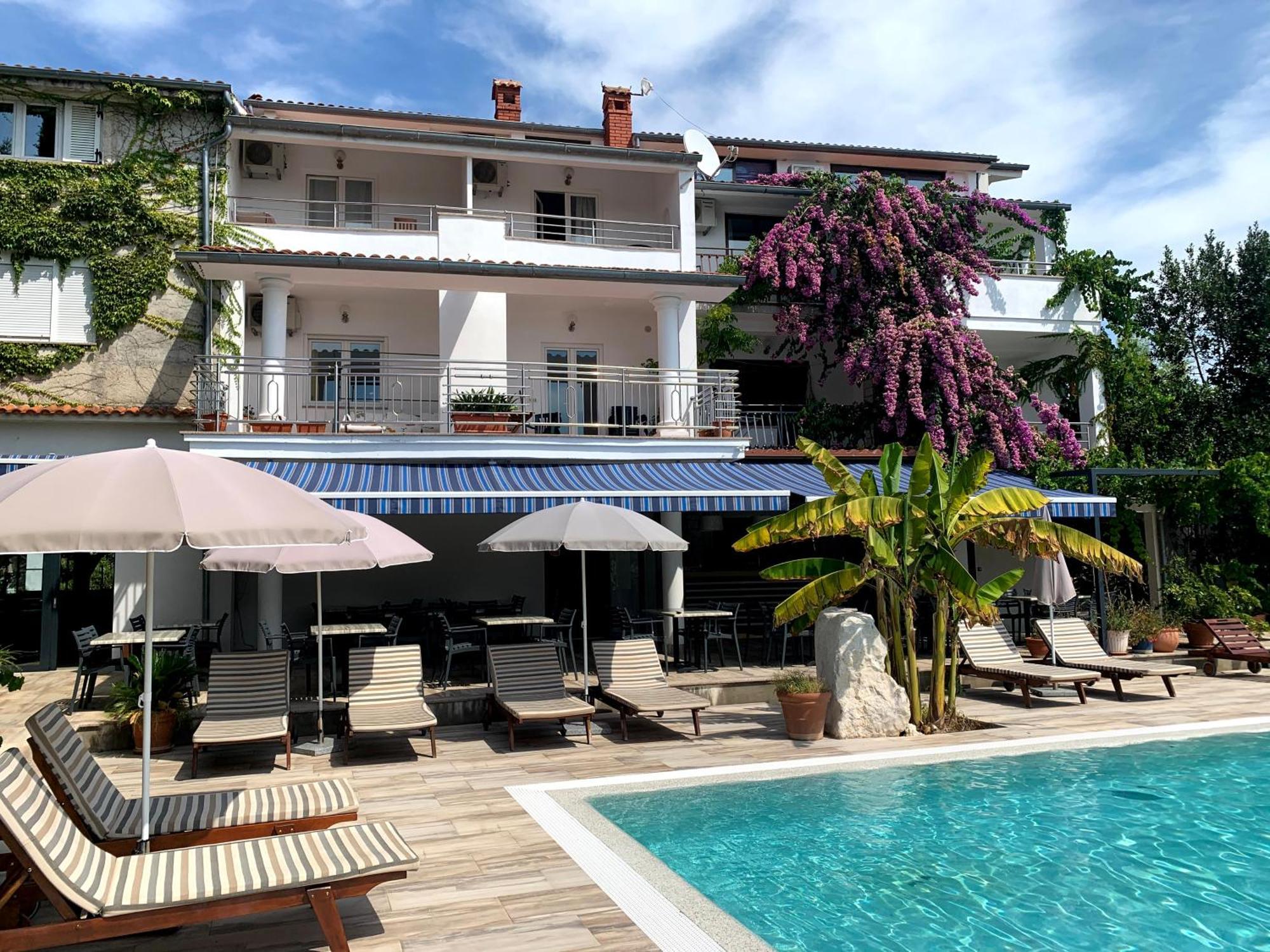 Gargamelo Pension Porec Ngoại thất bức ảnh
