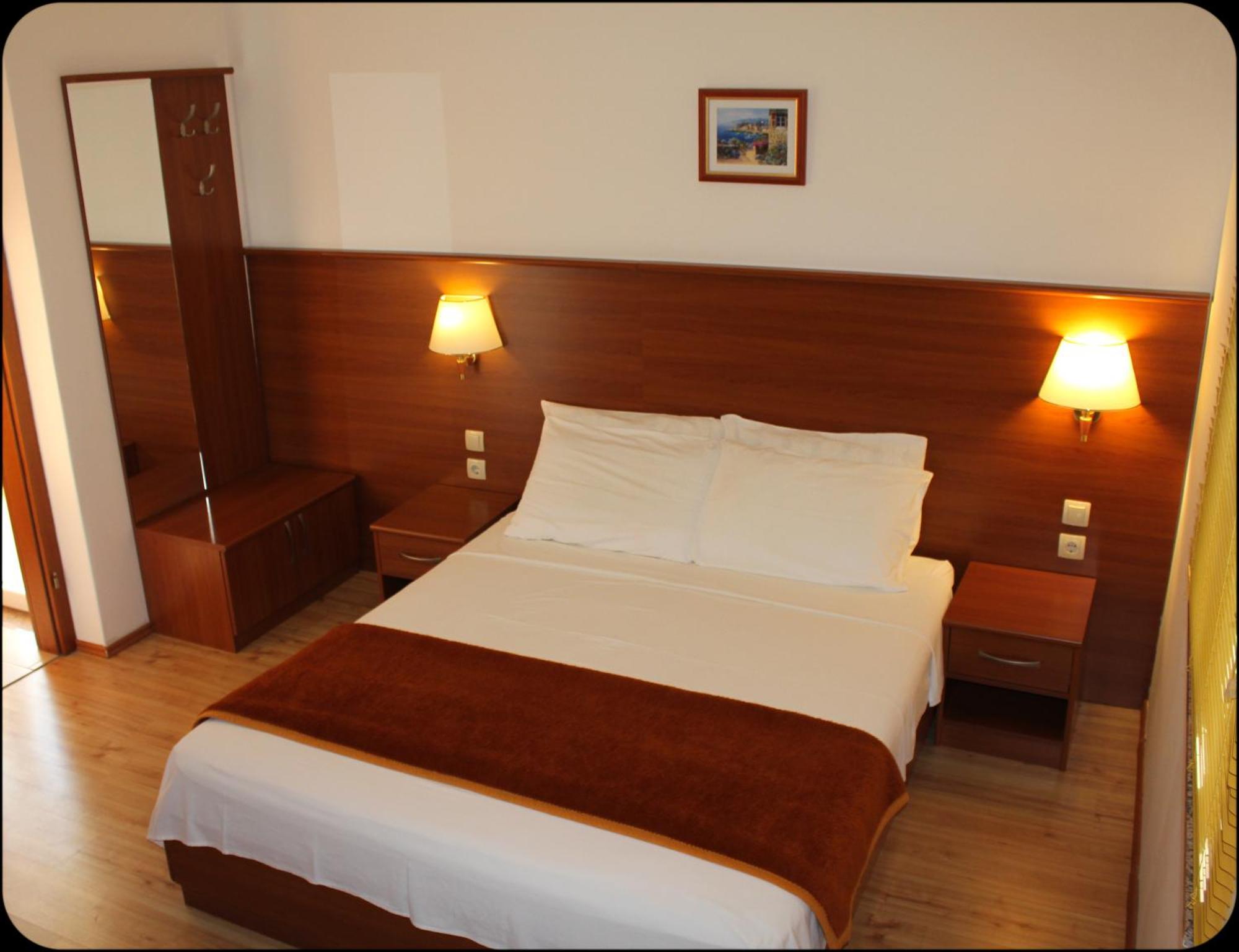 Gargamelo Pension Porec Ngoại thất bức ảnh