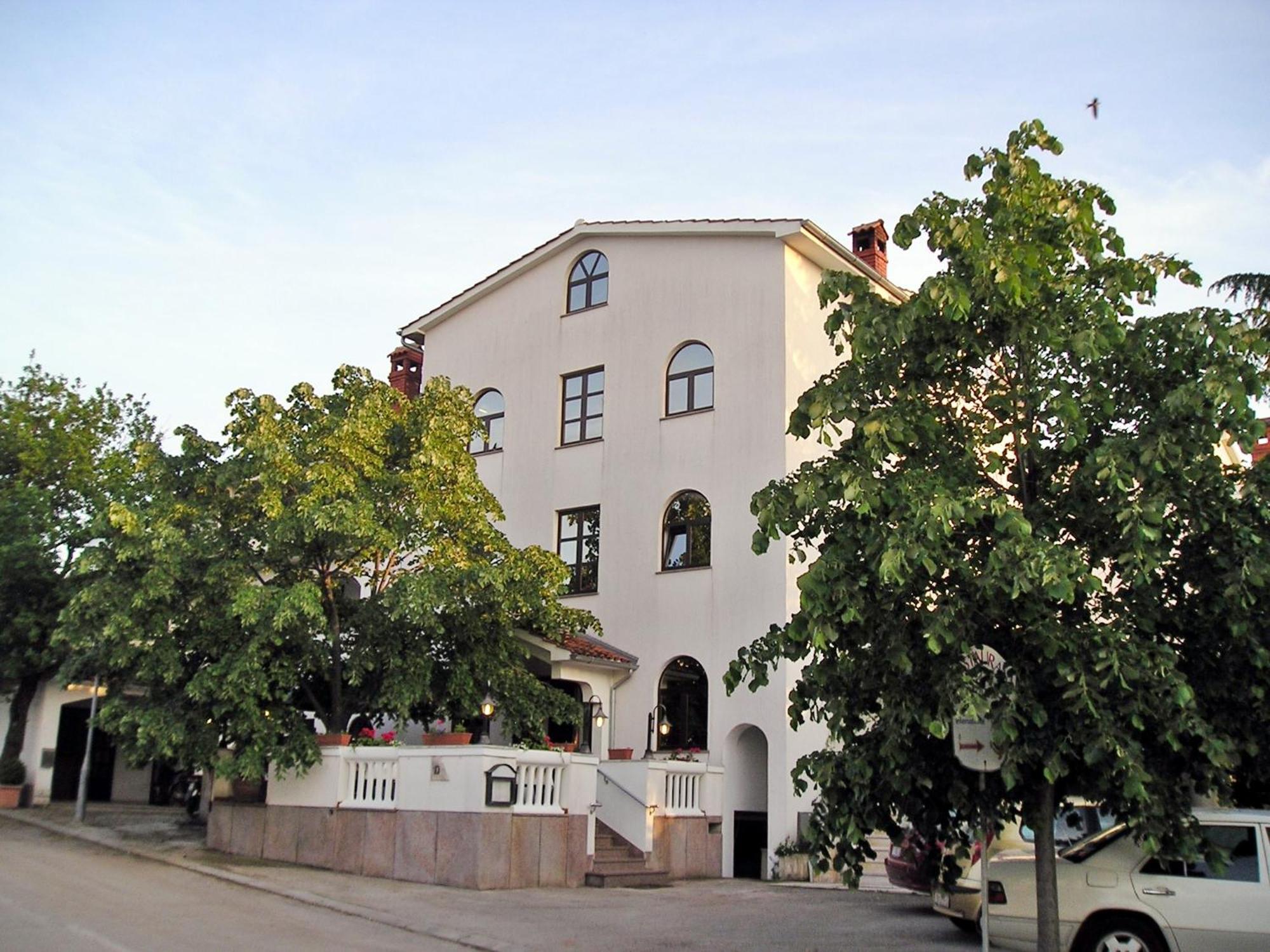 Gargamelo Pension Porec Ngoại thất bức ảnh